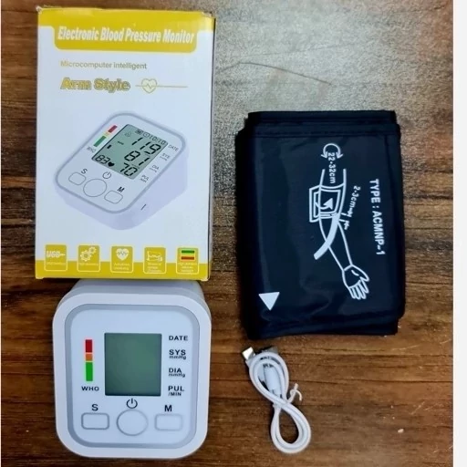 دستگاه فشار سنج سخنگو الکترونیکی دیجیتالی ارم استایل Electronic Blood سخنگو انگلیسی همراه با سیم شارژر