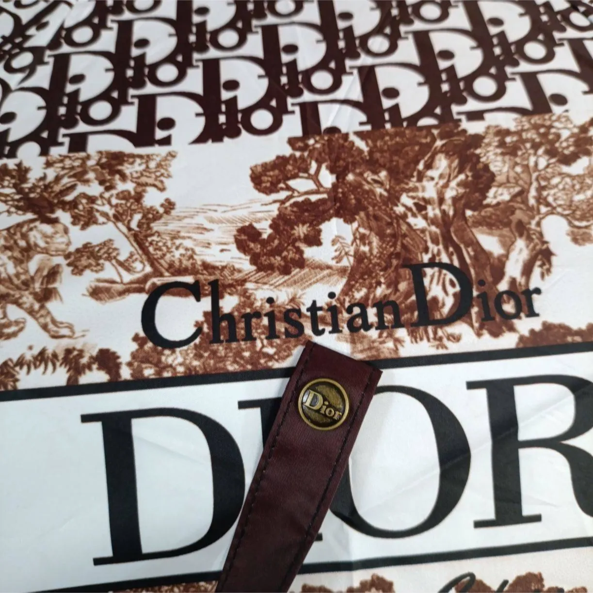 چتر اتوماتیک دیور Dior ضد باد با پارچه نانو و جعبه کادویی