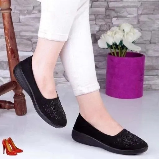 کفش زنانه راحتی مدل تینا برند چکاوک با رویه ماکروفایبر نگیندار و زیره PU سبک