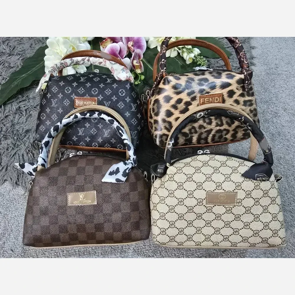 کیف مژگان چرمی با کیفیت جادار بند بلند سایز آزاد رنگ بندی پلنگی موکا گوچی ال وی