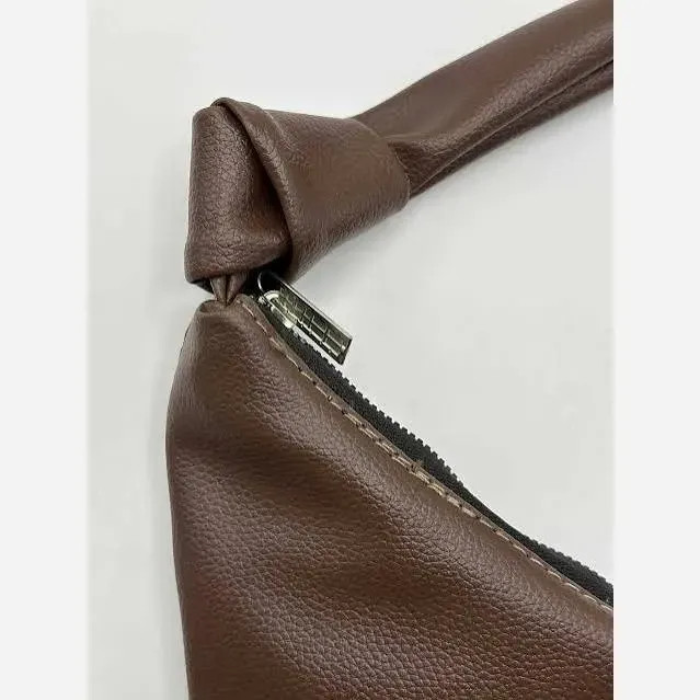 کیف دوشی زنانه چرمی بند گره ای مدل سبک و جادار ابعاد 30 در 40 سانتی متر