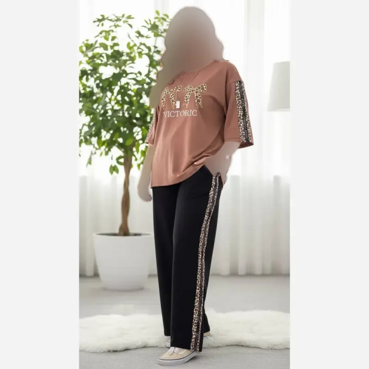 ست تیشرت و شلوار زنانه مدل ویکتوریا جنس پنبه گلکسی نسکافه ای فری سایز 36 تا 46