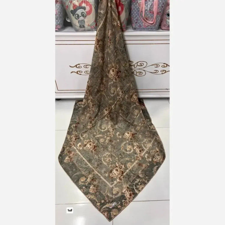 روسری نخی قواره 140 طرح پروانه دور دست دوز مناسب زیر چادر