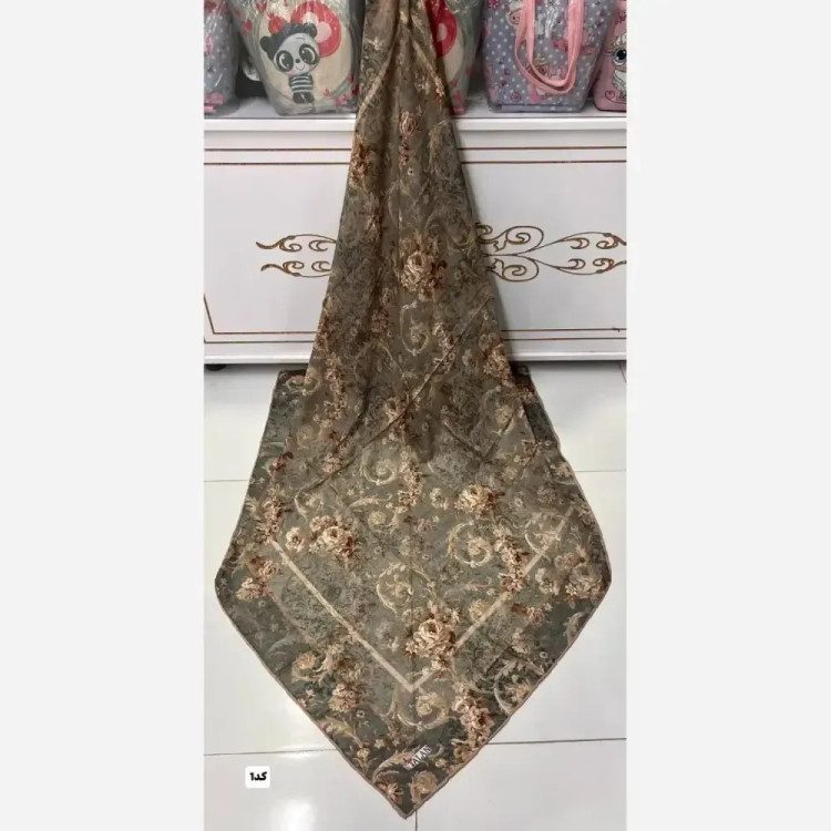 روسری نخی قواره 140 طرح پروانه دور دست دوز مناسب زیر چادر