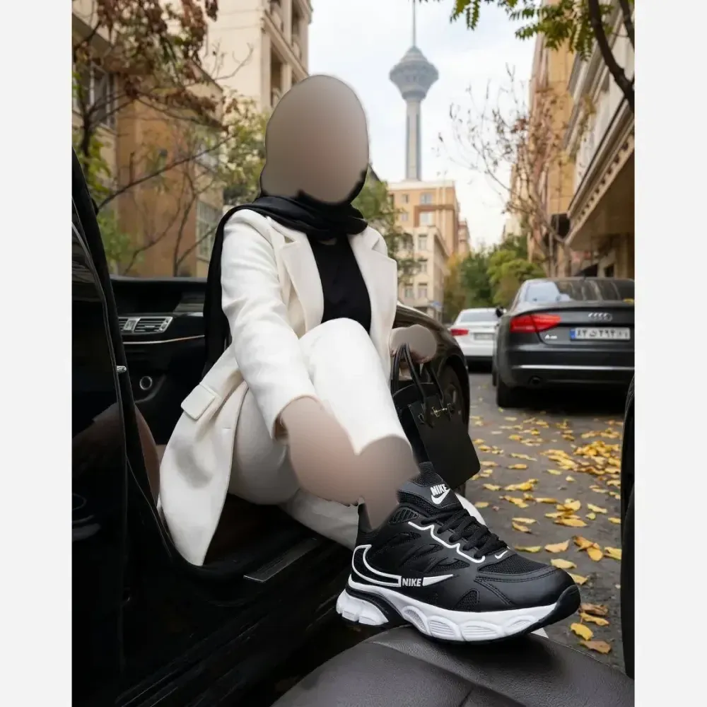 کیف مجلسی زنانه مدل اهو جنس ورنی درجه یک ابعاد 19 در 25 سانتیمتر