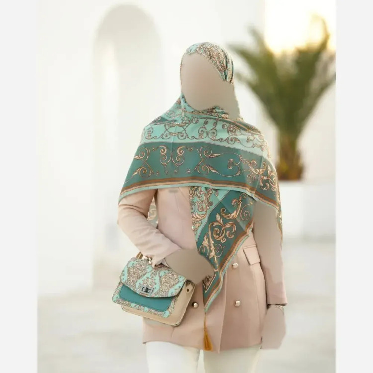 ست کیف و روسری الیزابت با کیف مخمل و چرم و روسری نخی منگوله دار
