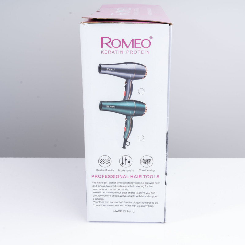 سشوار حرفهای 2200 وات رومئو مدل RM-5858، موتور AC، وزن 450 گرم، المنت فلز، دارای سری متمرکزکننده باریک با ویژگی صافکنندگی، حجمدهندگی، با قابلیت تنظیم دما، باد سرد