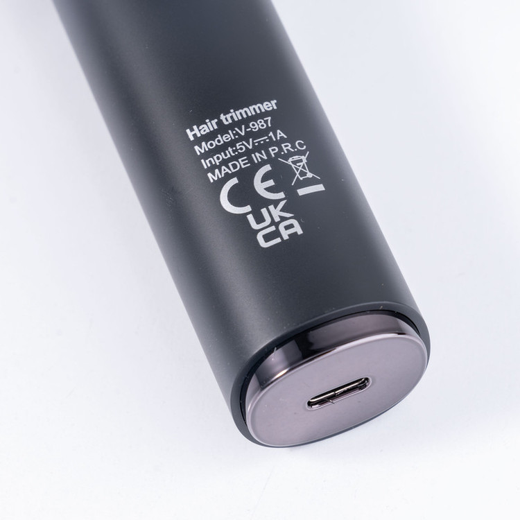 ماشین اصلاح موی سر و صورت وی جی آر مدل V-987 با تیغه سرامیکی و استیل ضد زنگ، موتور دی سی 7000 دور در دقیقه، عملکرد توربو، باتری 2000 میلیآمپرساعتی با 400 دقیقه استفاده و صفحه نمایش الایدی میزان شارژ