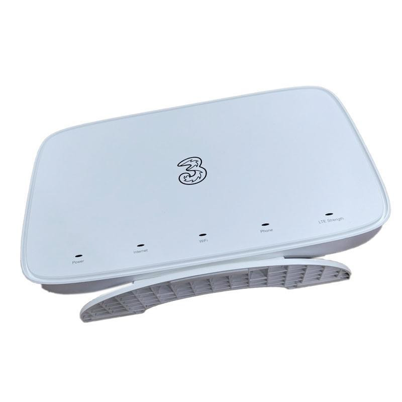 مودم رومیزی 4.5G LTE سرکام مدل LTE2122GR با پشتیبانی Cat18، سرعت دانلود 600Mbps، آپلود 100Mbps، وایفای دو بانده 2.4 و 5 گیگاهرتز، اتصال همزمان 64 دستگاه، دو آنتن تقویتکننده و دو پورت گیگابیتی LAN