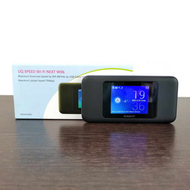مودم همراه 4G یوکیو مدل Speed Wifi Next W06 با صفحه نمایش 2.4 اینچی تاچ اسکرین، باتری 3000 میلیآمپری با شارژدهی 7 ساعت، پشتیبانی همزمان 16 کاربر، اتصال از طریق سیمکارت و کابل Type-C، سازگار با ویندوز و مک او اس