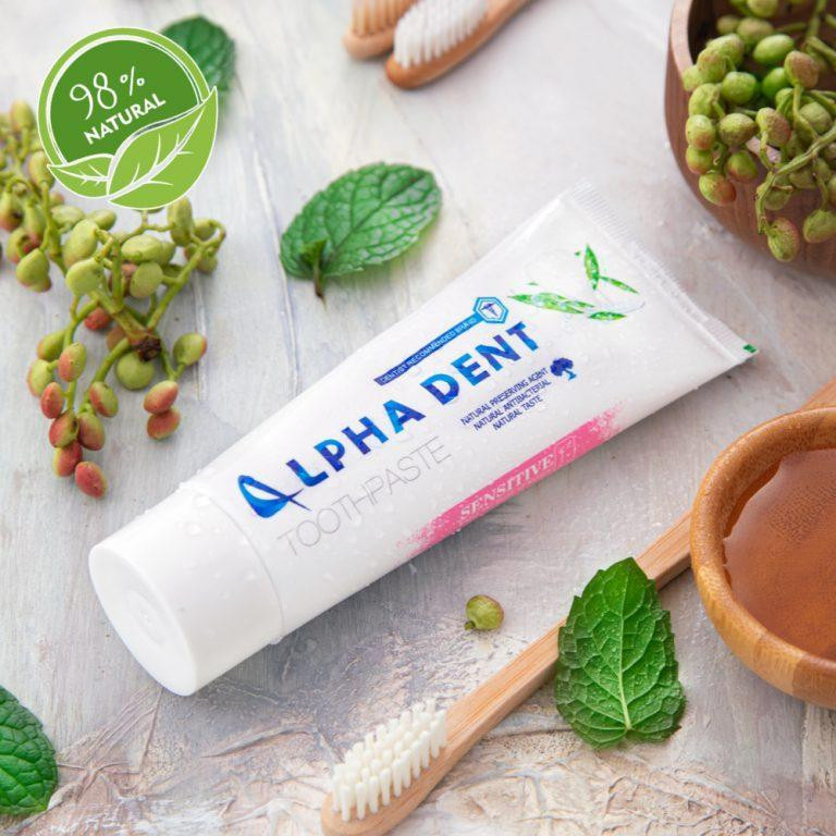 خمیر دندان آلفادنت مدل Sensitive and whitening حجم 75 میلی لیتر بسته 2 عددی