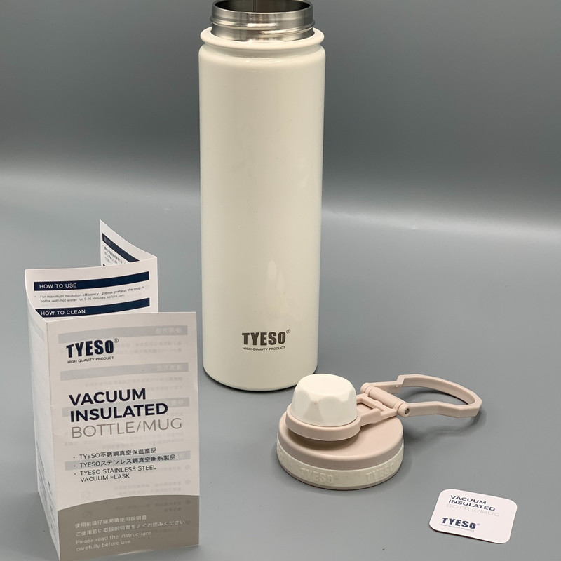 قمقمه ورزشی مدل TS-8709C با حجم 750 میلیلیتر و عایق حرارتی دوجداره خلأ