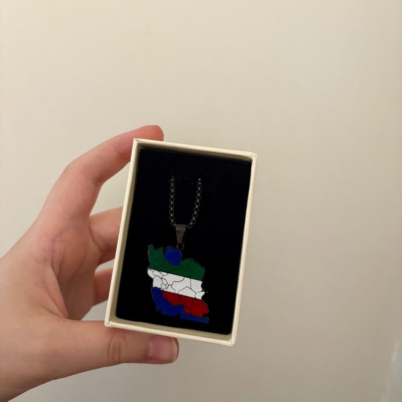گردنبند مدل نقشه ایران و استان ها کد ۱