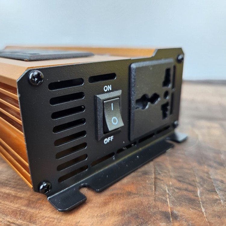 مبدل برق خودرو اینتیمکث کد 1000W